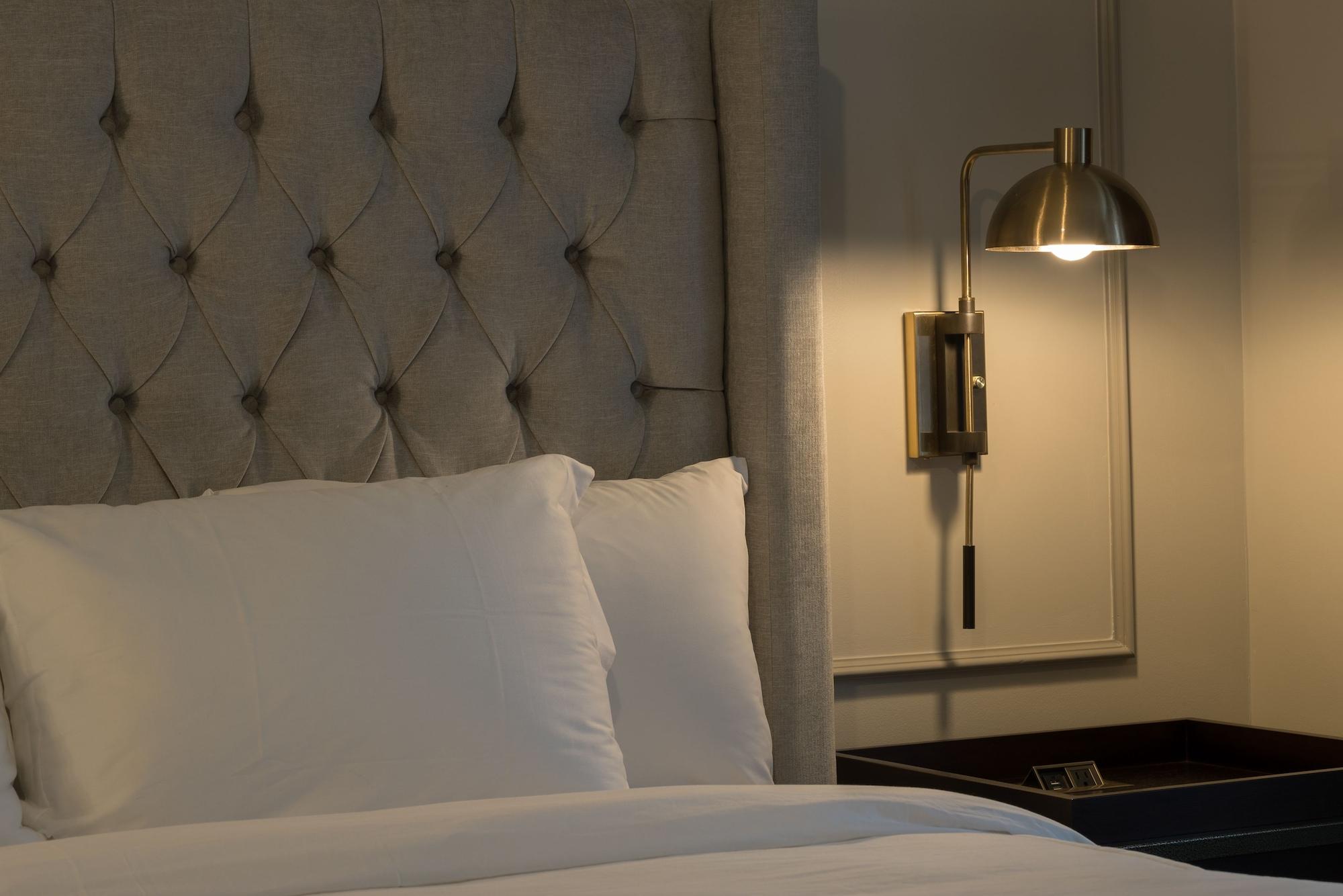 Hotel Phillips Kansas City, Curio Collection By Hilton Exterior foto