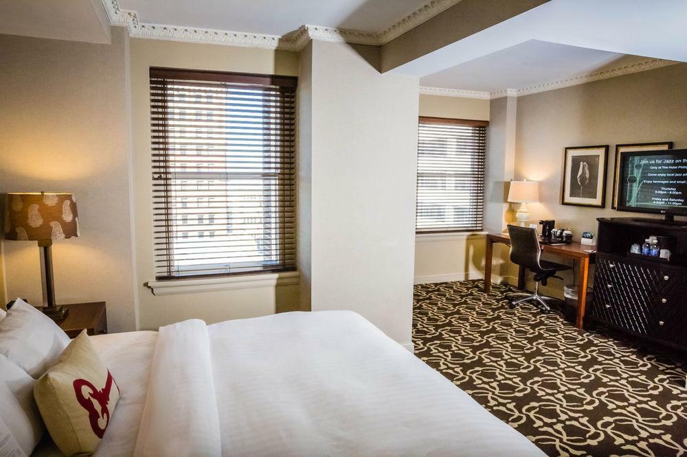 Hotel Phillips Kansas City, Curio Collection By Hilton Exterior foto